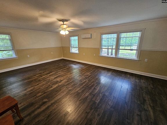 5th image of 2559 Bowen St