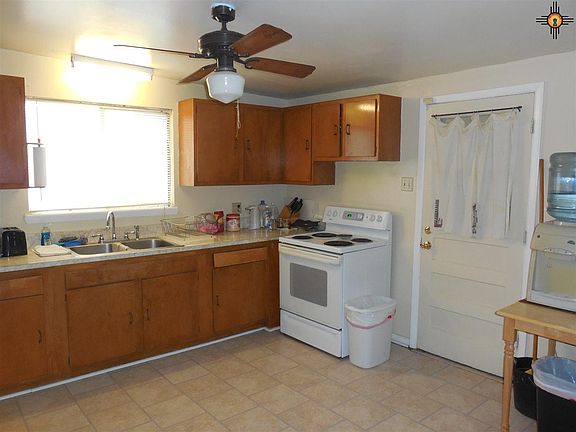3rd image of 804 E Mesa Ave