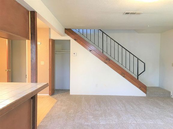 5th image of 486 Wiltsey Ave APT C