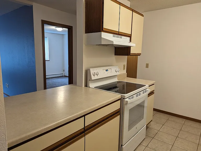 230 2nd St NE — Photo 4
