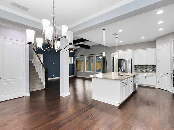 2nd image of 8450 Laureate Blvd