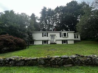 3 Williams Rd, Hillsboro, NH 03244