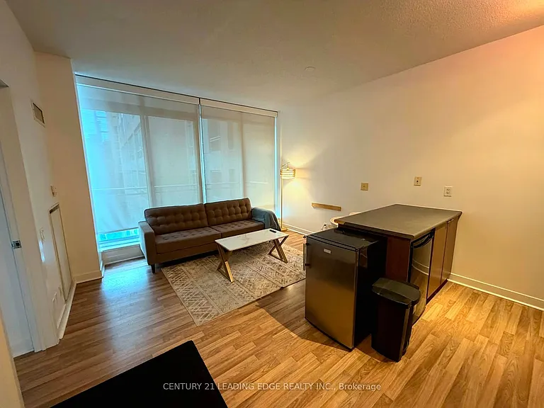 8 Colborne St #2202 — Photo 2