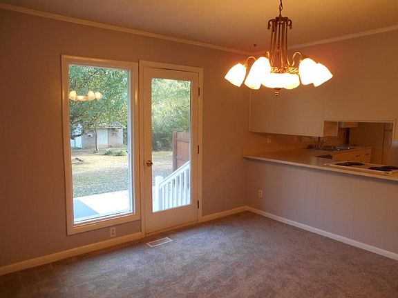 4th image of 1118 Lorraine Dr