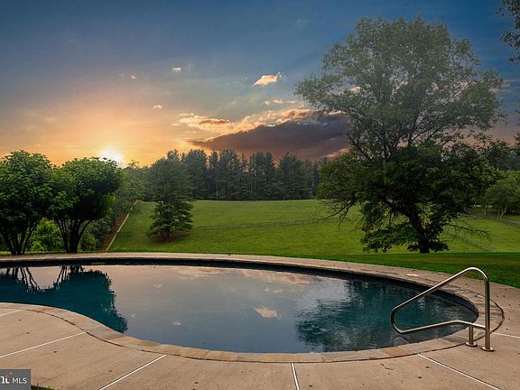 4th image of 4323 Mount Zion Rd