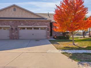 2004 Escalade Rd, Bloomington, IL 61705