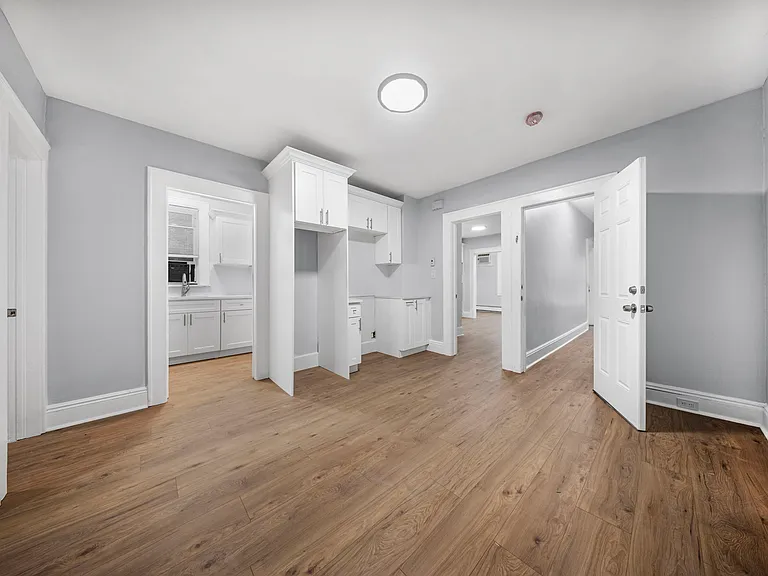 15 Tuttle St #1 — Photo 12