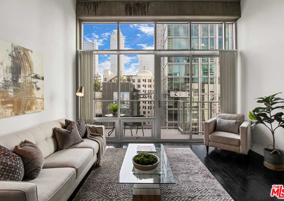 1st image of 645 W 9th St APT 722