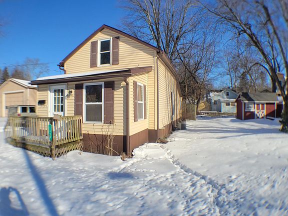 2nd image of 1451 3rd St