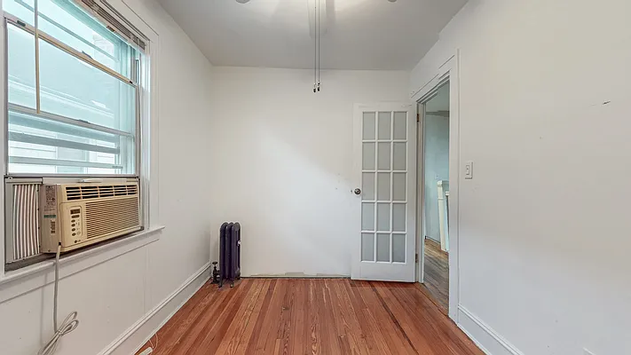 Sold by Remax City Square | media 12