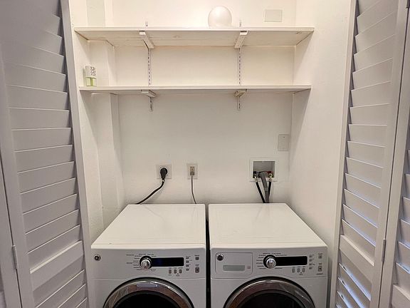 5th image of 4410 N Longview Ave Unit 102