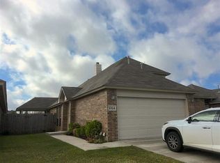 1413 SW 24th St, Moore, OK 73170