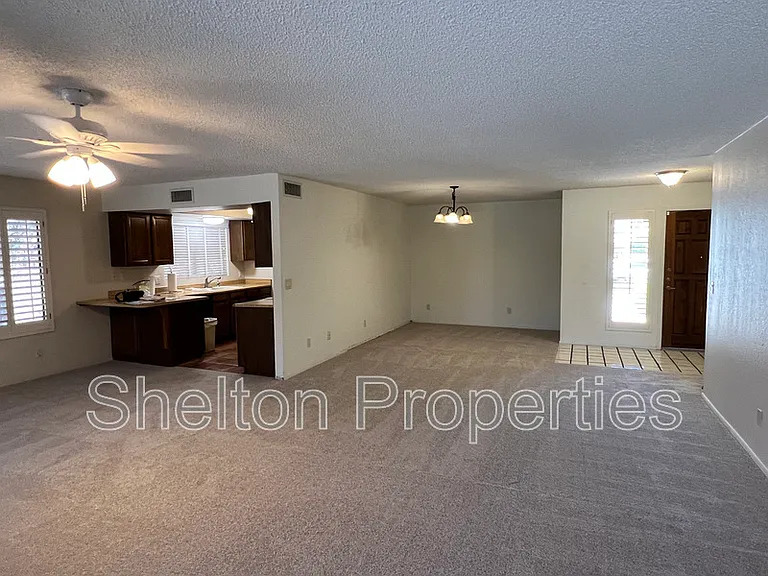 18942 N 96th Ln — Photo 7