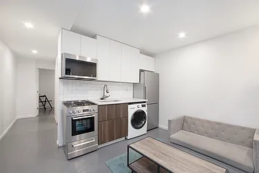 Rented by R New York