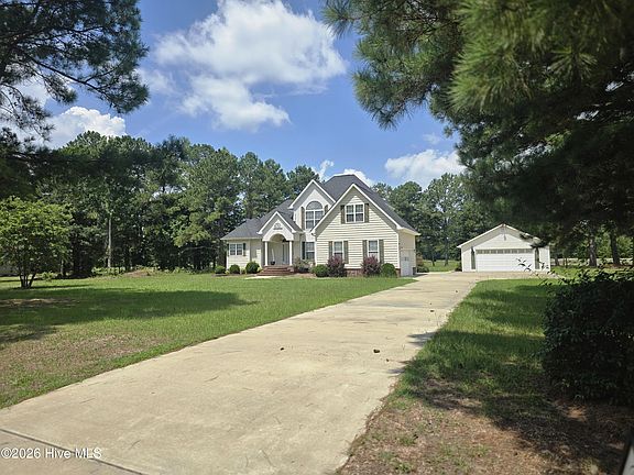 3rd image of 176 Laguna Trace