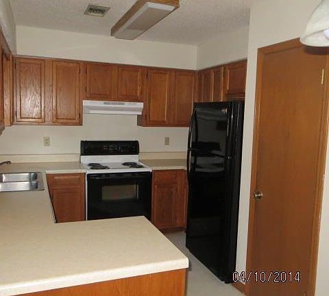 3rd image of 4666 Petra Cir