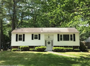 4 Hutchinson Dr, Augusta, ME 04330