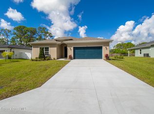 834 Hartsdale Ave SW, Palm Bay, FL 32908