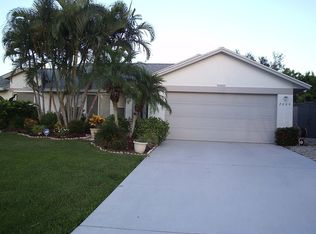 2009 SE Parrot St, Port Saint Lucie, FL 34952