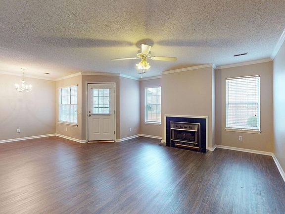 5th image of 2910 C Mulberry Ln