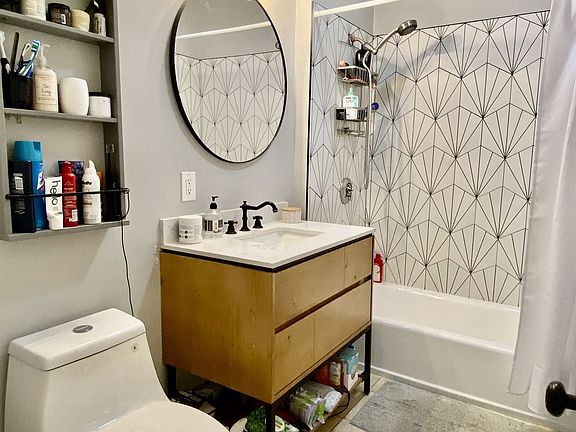 landlord_unit_photo_66339070_3