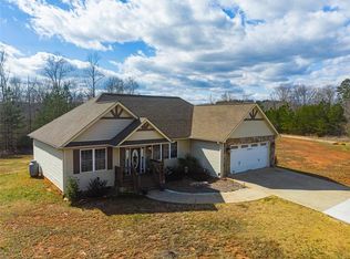 641 Waters Ridge Rd, West Union, SC 29696
