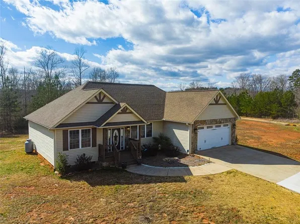 641 Waters Ridge Rd, West Union, SC 29696