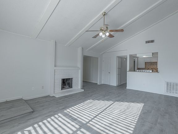 4th image of 709 Arrowhead Cir