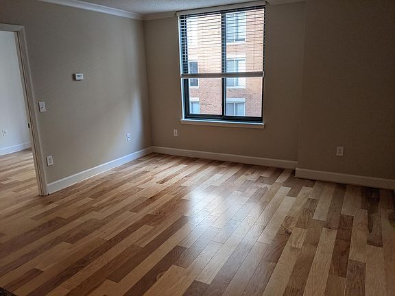 2nd image of 1201 N Garfield St APT 710
