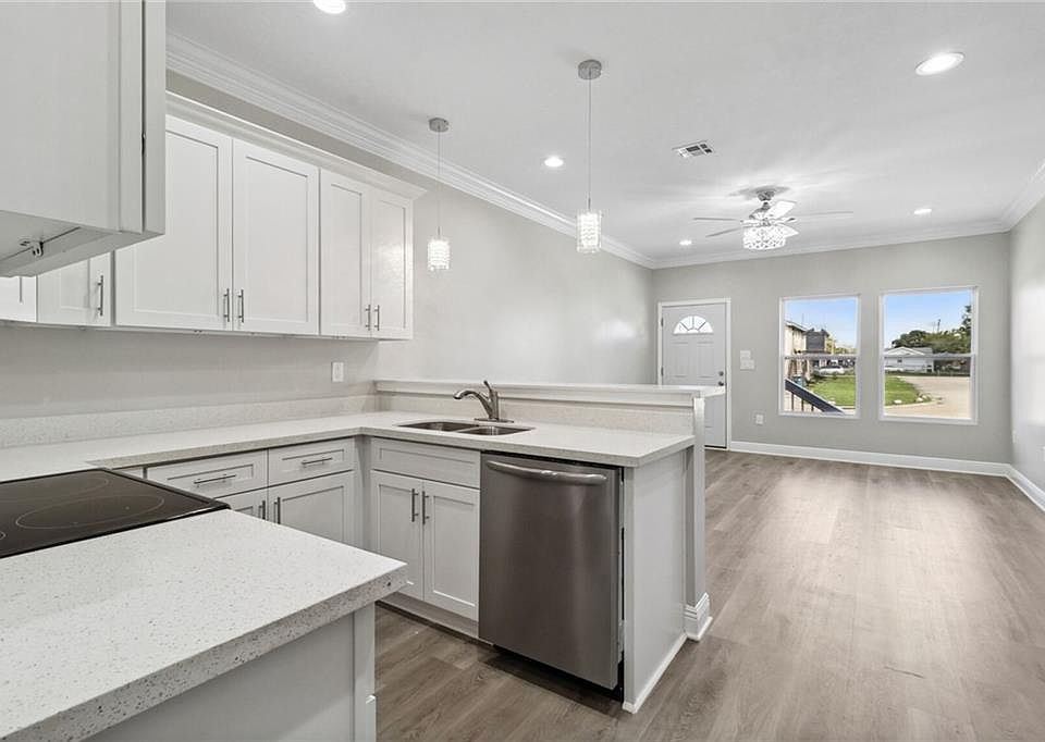 30 Ashton Cox Dr Gretna LA Zillow