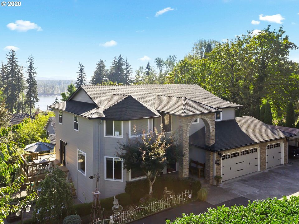 1st image of 2320 SE 112th Ct