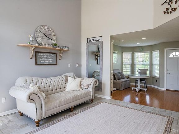 3rd image of 1430 Highland Ln