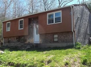486 Lewis Farm Rd, Coventry, RI 02827