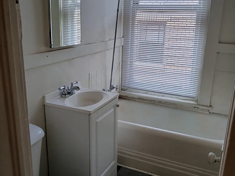 1022 S 4th St #6 — Photo 5
