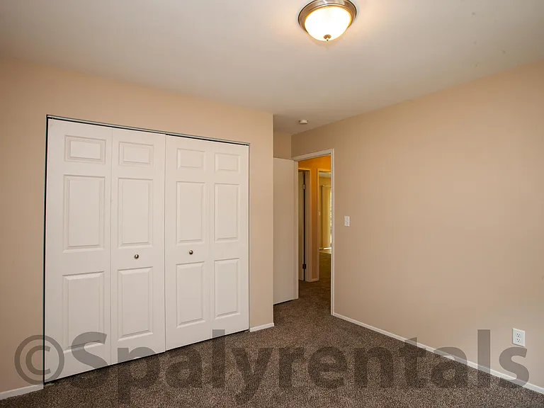 2136 Winewood Ave — Photo 12