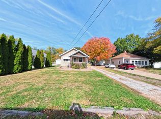 118 W 3rd St, Streator, IL 61364