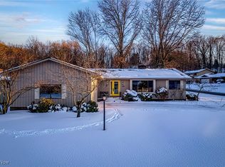 7851 Dogwood Ln, Parma, OH 44130