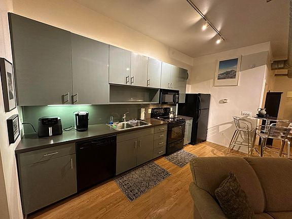 2nd image of 400 Copper Ave NE APT 105
