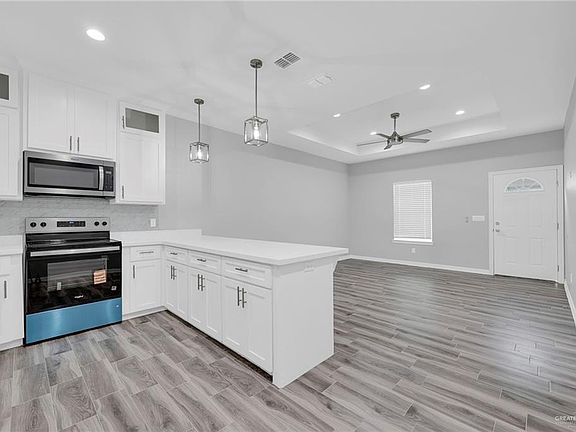 3rd image of 1318 San Vicente Dr