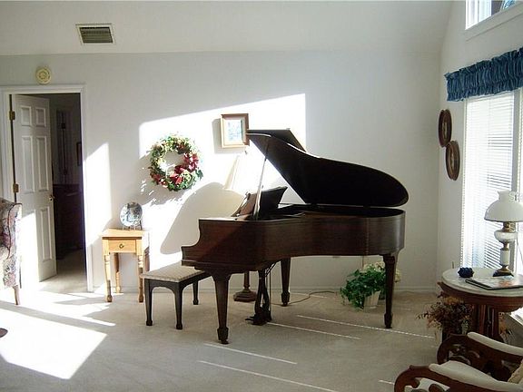 3rd image of 2430 Allamanda Dr