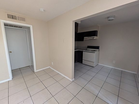 5th image of 1751 E Virginia Ave #1
