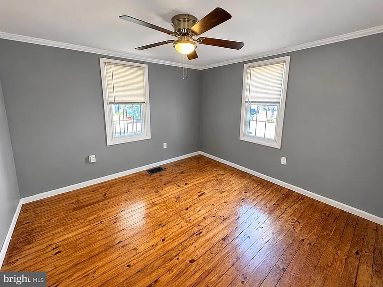 1407 Wall Ave — Photo 8