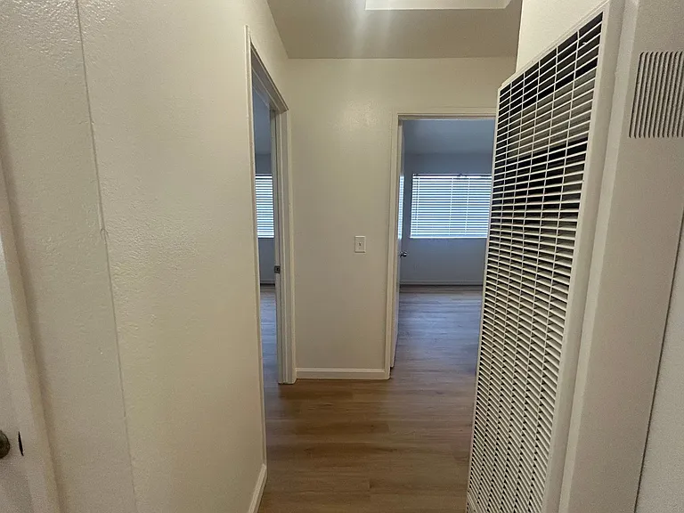Santanna Apartments — Photo 9