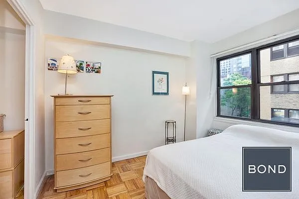 Sold by Bond New York | media 3