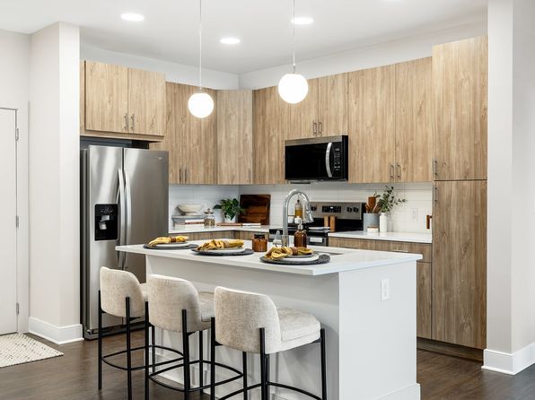 2320 Clubhouse Station Pl #1-207