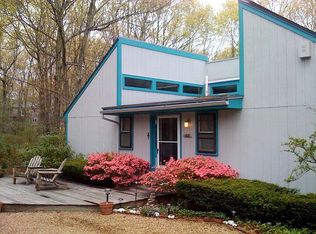44 Circuit Ave, Tisbury, MA 02568