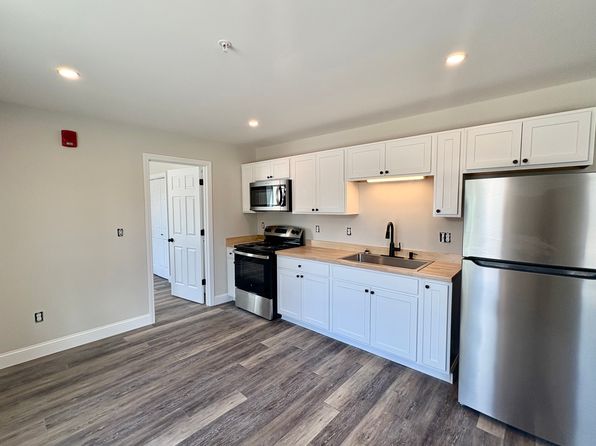 37 Cottage St #B