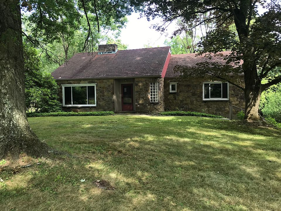 1st image of 4296 Mount Royal Blvd