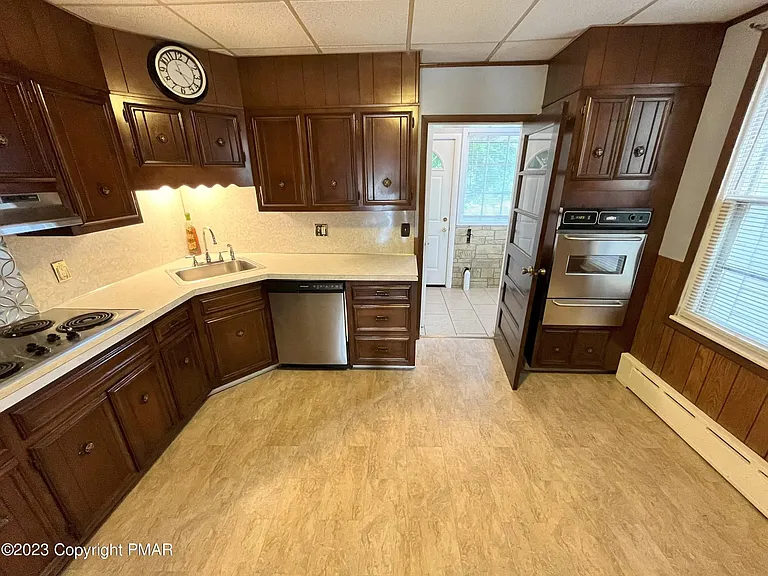 216-218 Carbon St #216-218 — Photo 5