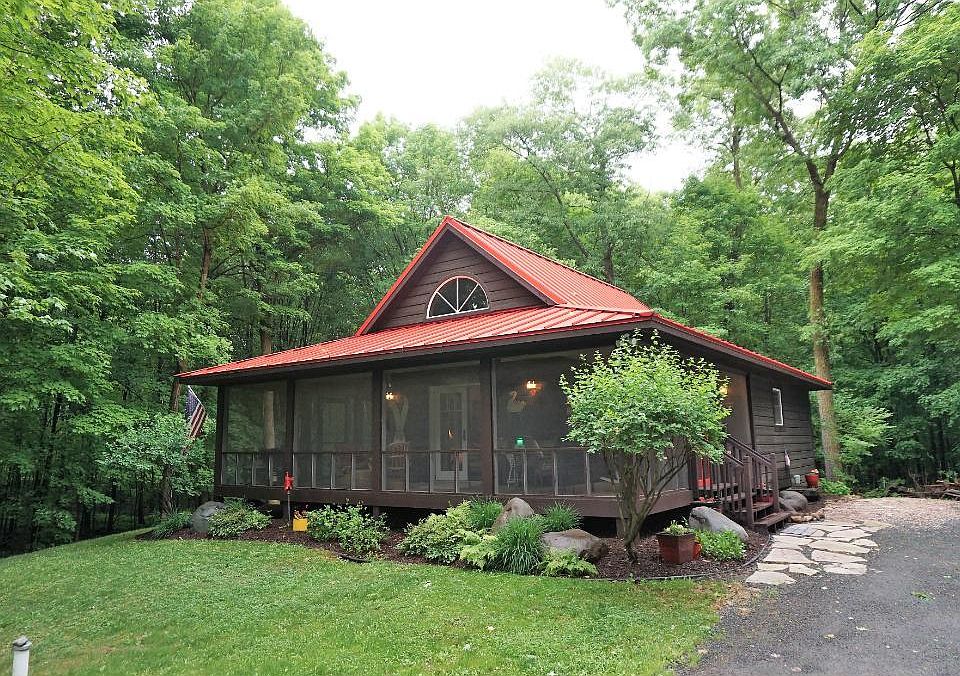 1st image of 1710 Woods Ct